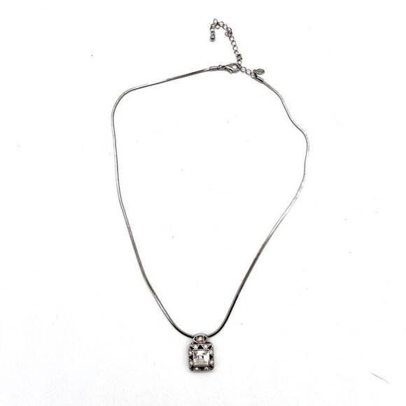 Premier Designs Crystal Pendant on Silver Plated Chain - Picture 1 of 3